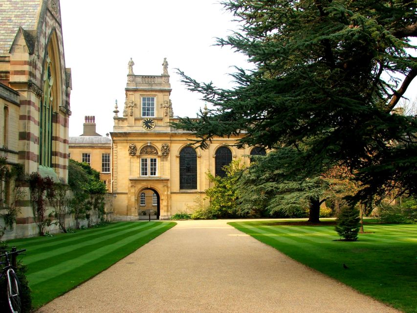 Oxford: Official University and City Walking Tour - Christ Church Meadows and the pastoral side of Oxford