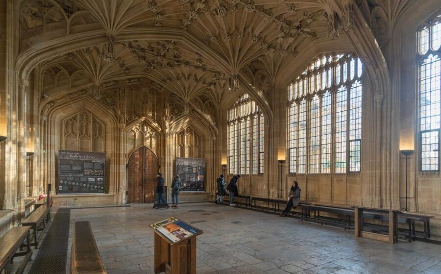 Oxford: University Walking Tour with Christ Church Visit - Einstein’s chalkboard and the Weston Library