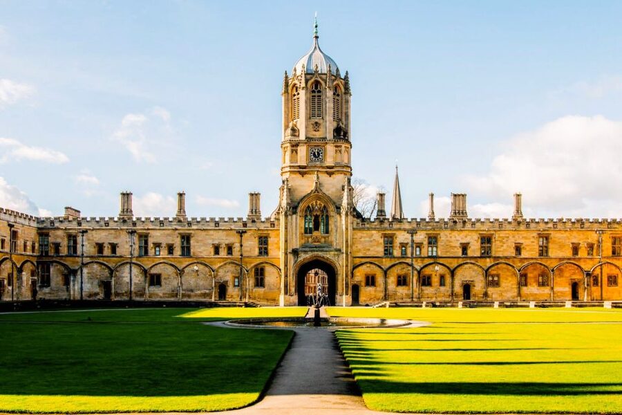 Oxford: University Walking Tour with Christ Church Visit - Entering Christ Church and its Hogwarts connection