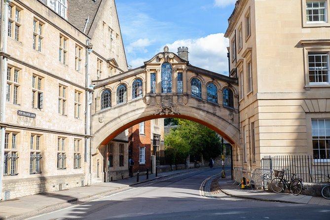 Oxford University Walking Tour With University Alumni Guide - Radcliffe Camera, Oxford’s most recognizable view