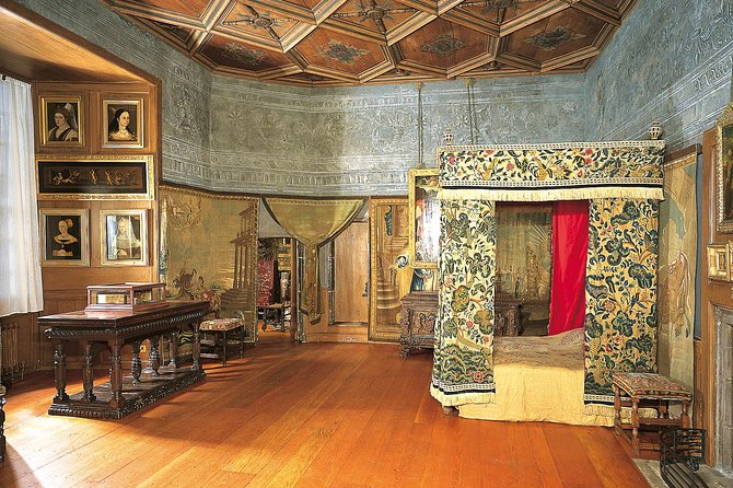 Palace of Holyroodhouse Admission Ticket - Who will enjoy this visit most?