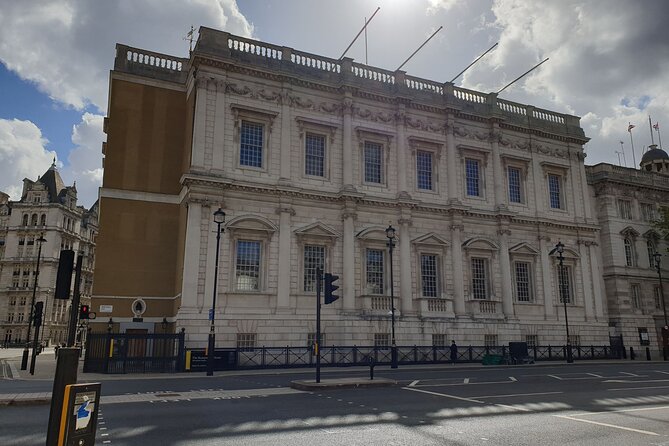 Palaces, Parliament & Power: A Walking Tour of London's Royal City - Why this London walk works for first-time visitors