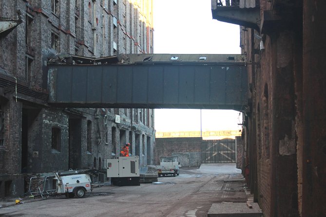 Peaky Blinders Coach Tour of Outer Liverpool & The Wirral - Liverpool city centre and the first filming locations