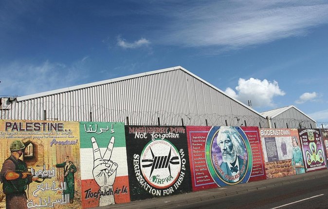 Political Taxi Tour Belfast (1-7 People) - Key points to know before you go