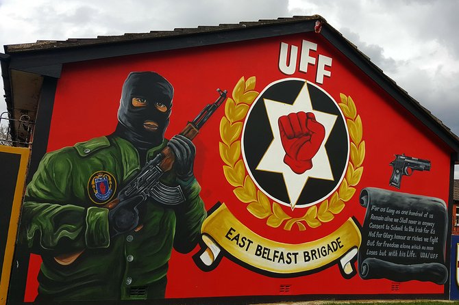 Political Taxi Tour Belfast (1-7 People) - Why this short Belfast tour matters