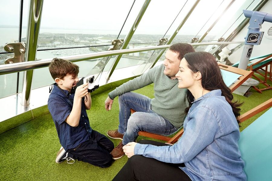 Portsmouth: Spinnaker Tower Ticket - Walking across the glass Sky Walk at 100 metres