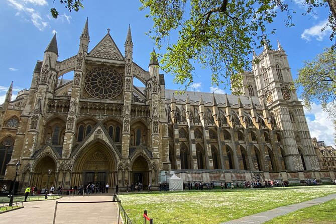 Priority Access Tour of Westminster Abbey with London Eye option - Who will get the most from this tour