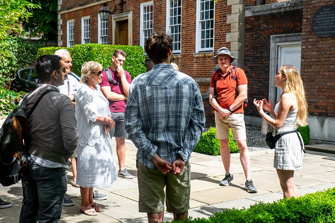 Private 2-Hour Cambridge Walking Tour With University Alumni Guide - Meeting at King’s Parade and getting oriented