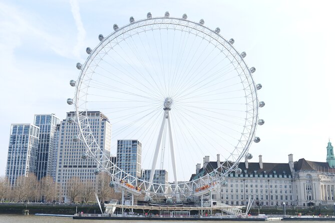 Private Bike or eBike Gold Classic Tour London - Trafalgar Square and Covent Garden by bike
