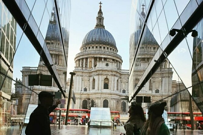 Private Black Cab Tour of London's Iconic Landmarks - St Paul’s Cathedral and Sir Christopher Wren