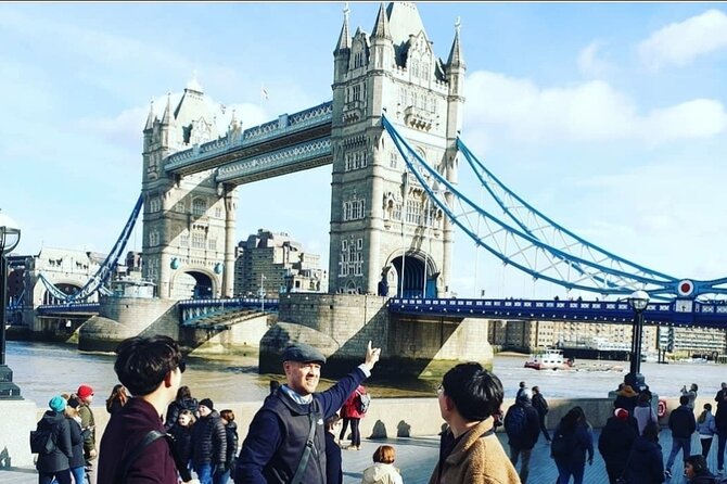Private Black Cab Tour of London's Iconic Landmarks - Buckingham Palace and London’s Royal Center