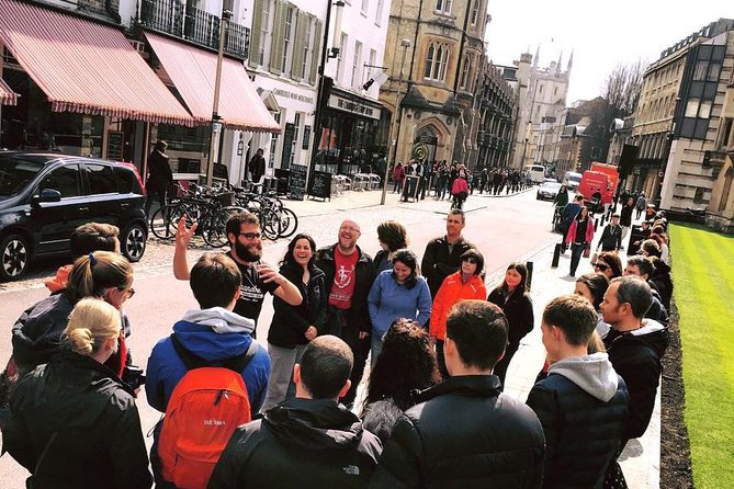 Private | Cambridge University Tour By Alumni™ & King's Chapel - Eagle pub and the old Cavendish Laboratory