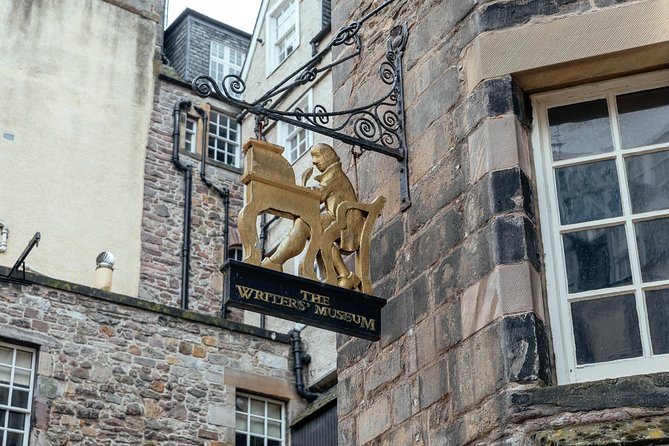 Private City Kickstart Tour: Edinburgh - The flexible stops depend on your guide