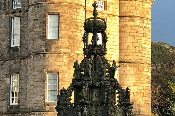 Private Edinburgh City 4-Hour Guided Tour in a black cab LEVC TX - Dean Village and the Water of Leith