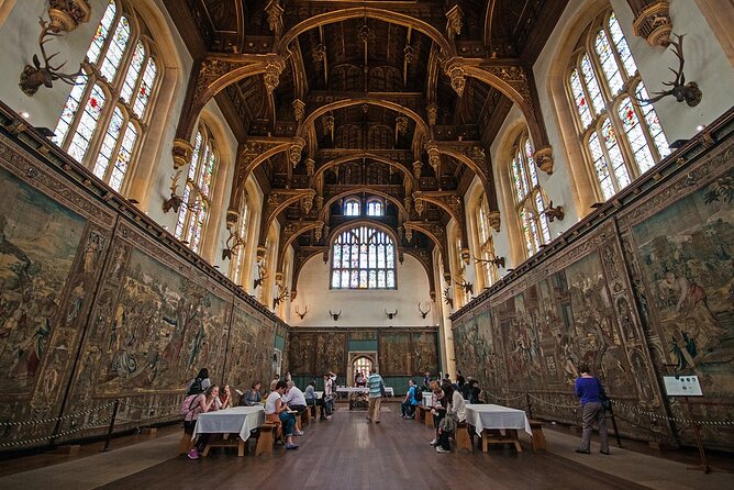 Private Guided Tour of Hampton Court Palace - How the private format changes the experience