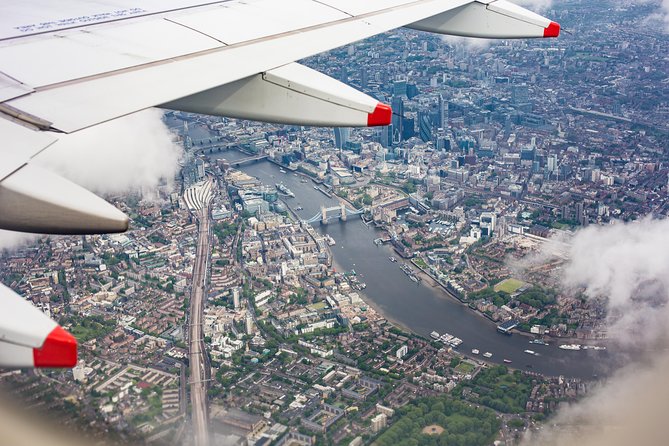 Private London Departure Transfer - Hotel / Accommodation to Airport - Allow plenty of time for Heathrow, Gatwick, and the other airports