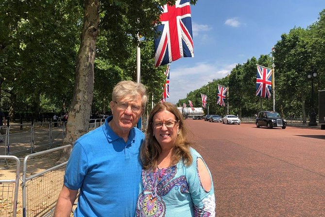Private London Highlights Tour in a Black Cab: 2, 4, or 6 Hours - Horse Guards Parade and the ceremonial side of London
