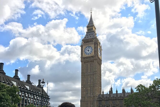 Private London Highlights Tour with Experienced Guide in Taxi - Shakespeare’s Globe and the River Thames