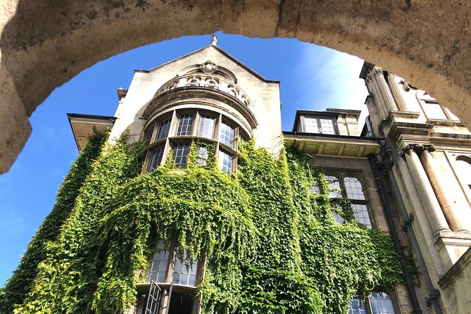 Private Oxford Walking Tour With University Alumni Guide - Stories, famous names, and the human side of Oxford