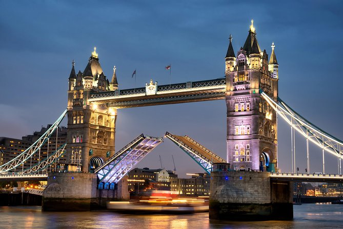 Private Tour London Highlights, entries Westminster Abbey, The Tower of London - Crossing London to the Tower of London
