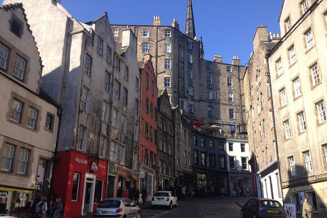 Private Walk: Edinburgh Old Town and New Town - Crossing into the Georgian New Town