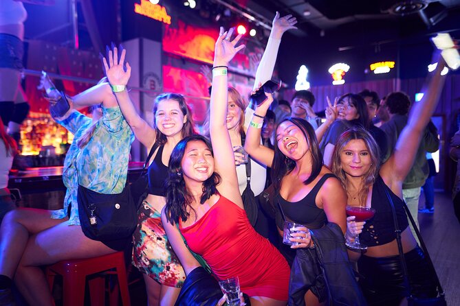 Pub Crawl of Central London - A nightclub crawl, not a traditional pub crawl