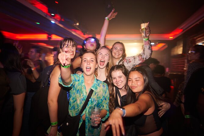 Pub Crawl of Central London - Photos and group movement
