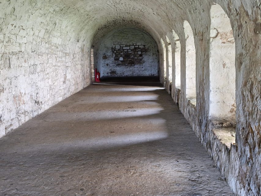 Queensferry: Sightseeing Cruise to Inchcolm Island - Exploring Inchcolm Abbey and the wartime remains