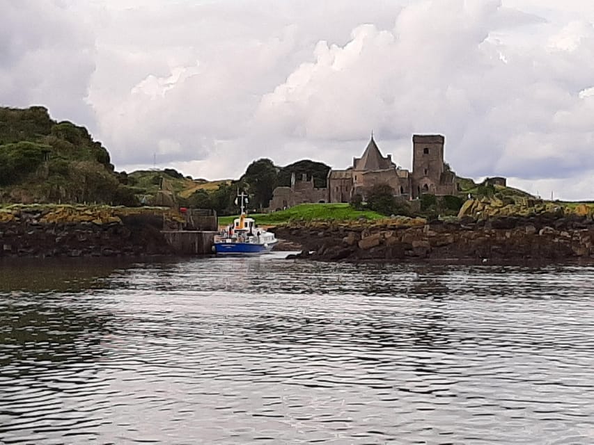 Queensferry: Sightseeing Cruise to Inchcolm Island - Sailing beneath the Forth Bridge