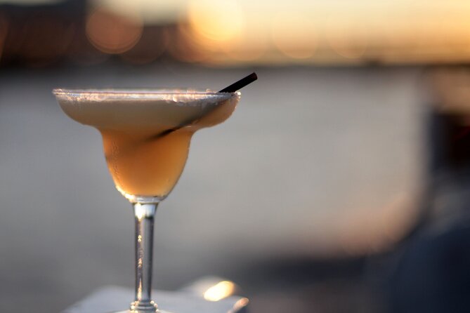 River Thames Evening Cruise with Sparkling wine and Canapés - Best seats, clothing, and photo advice