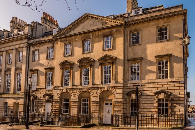 Roman Baths and Bath City Walking Tour - The Roman Baths and the thermal springs