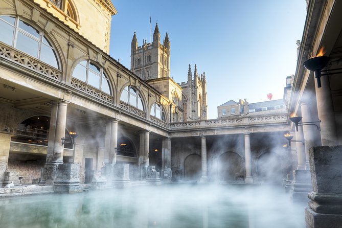 Roman Baths Entry and Walking Tour with Blue Badge Tour Guide - Queen Square gives you the city’s first lesson