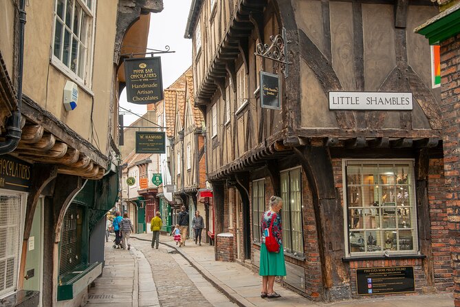 Romans, Vikings and Medieval York: An Audio Tour - Bootham Bar and the city walls