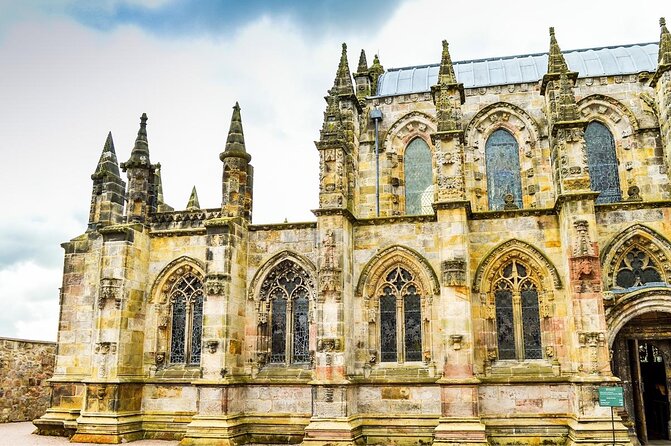 Rosslyn Chapel and Scottish Borders Small-Group Day Tour from Edinburgh - What the mini-coach ride is really like
