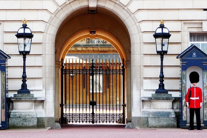 Royal London Guided Tour with Changing of the Guard - Who should book this morning tour?