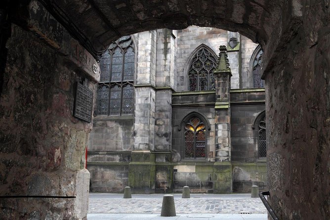 Royal Mile and Edinburgh Castle - Small Group Walking Tour - Is $70.39 a fair price?