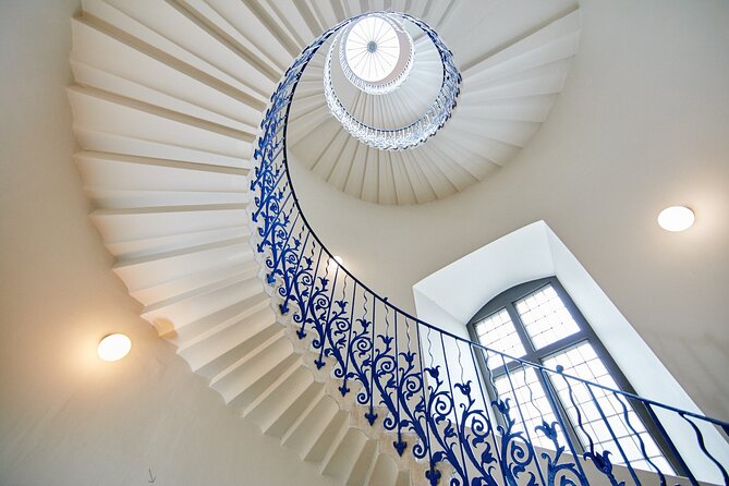 Royal Observatory & Prime Meridian and Cutty Sark - Queen’s House: elegant architecture and serious art