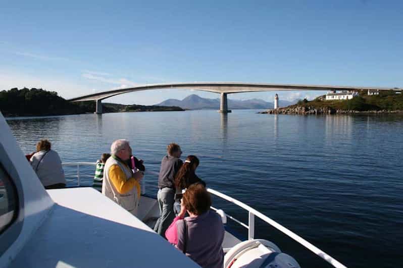 Scottish Highlands: Isle of Skye Glass-Bottom Boat Tour - Seal Island and the protected bird colony