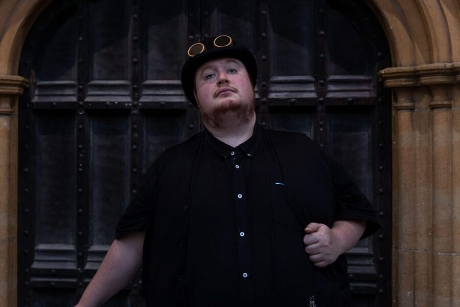 Shadows of York: Ghost Walk and Horrible History. - Who will enjoy Shadows of York?
