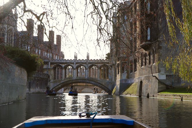 Shared Chauffeured Punt Tour - Starting at Thompsons Lane and settling into the punt