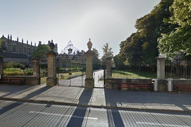 Small and Exclusive Oxford Highlights Tour - Starting beside Christ Church at 84 St Aldate’s