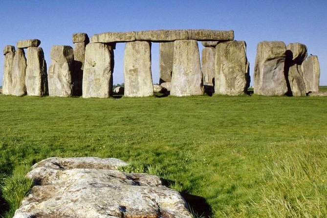 Small-Group to Bath, Lacock, Avebury and Stonehenge from London - Why this day trip works from London