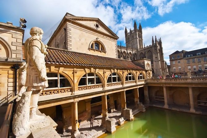 Small-Group to Bath, Lacock, Avebury and Stonehenge from London - The guide and driver can shape the day