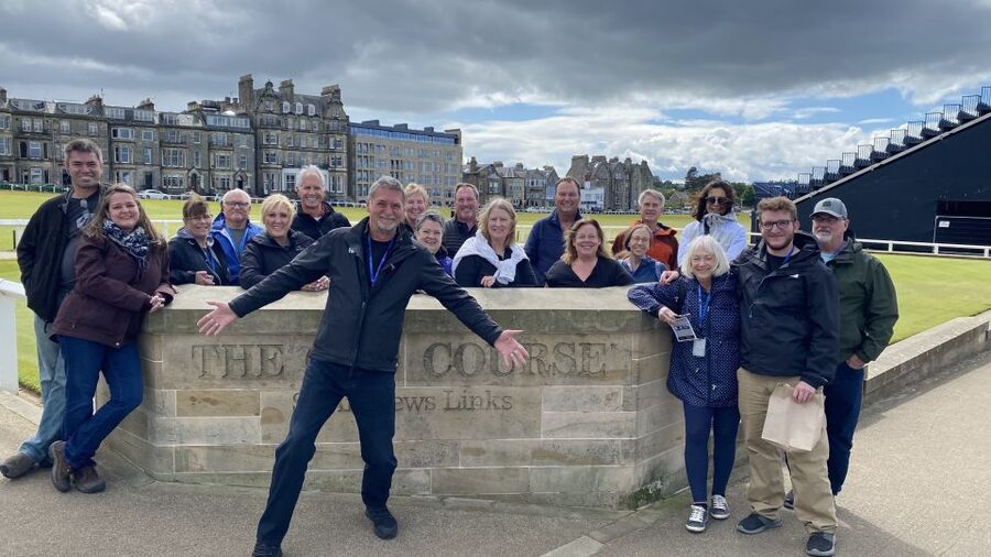 St Andrews: Golf Origins and Old Course History Tour - The 1st tee and Royal and Ancient backdrop