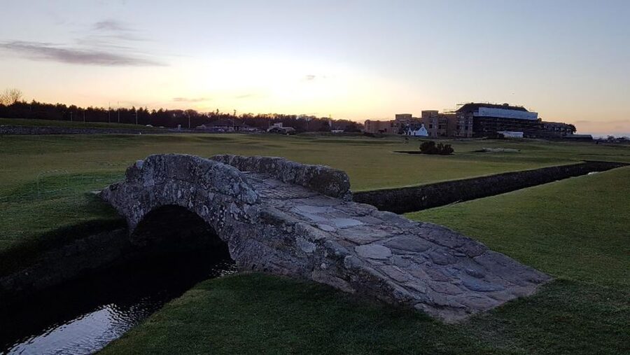 St Andrews: Golf Origins and Old Course History Tour - Ending at the Jigger Inn
