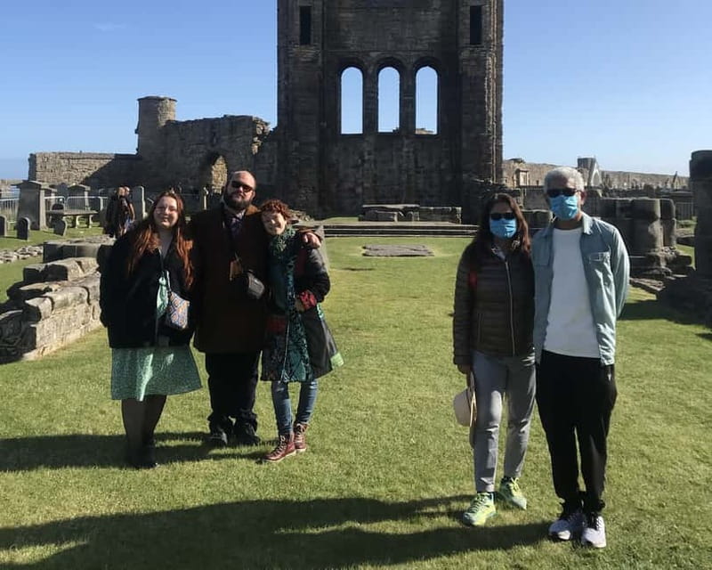 St Andrews: Top Sights Guided Walking Tour - North Street, Market Street, and everyday St Andrews