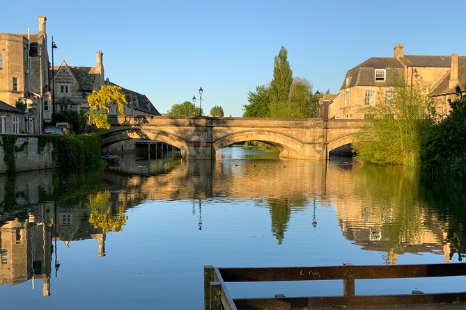 Stamford Town Guided Tours - The Eleanor Cross sculpture and a royal memorial