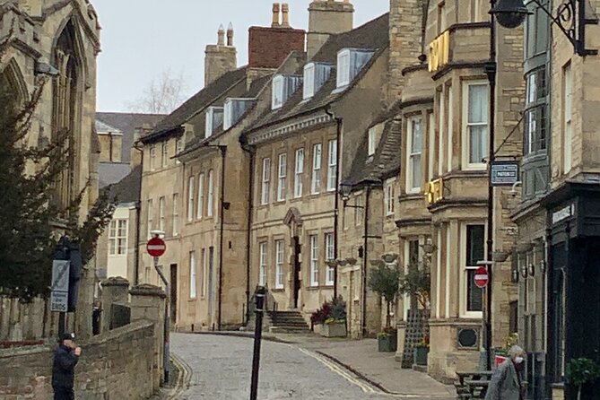 Stamford Town Guided Tours - How the timing and group size affect the experience