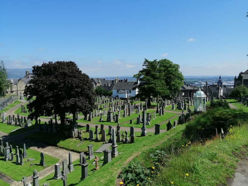 Stirling: Daily Guided Walking Tour (11am & 2pm) - Old Town Cemetery and Stirling Craig views