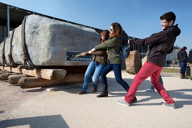 Stonehenge and Bath - Day Tour from Brighton - Stonehenge: ancient stones and modern visitor facilities